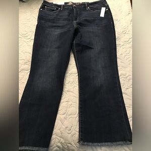 Seven7 Fray Hem ankle jeans. Size 16